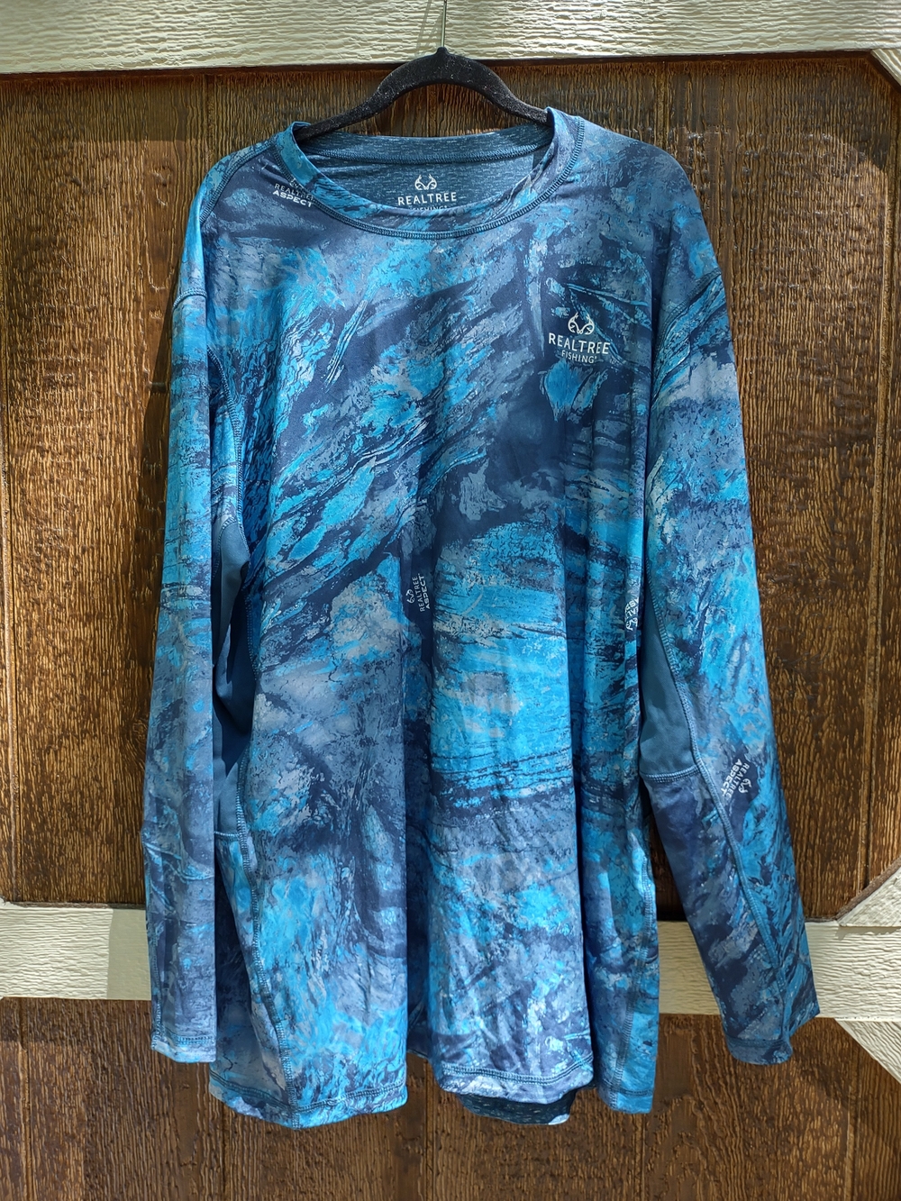 Realtree Fishing Men's 3XL Reversible Performance Fishing Tee Shirt